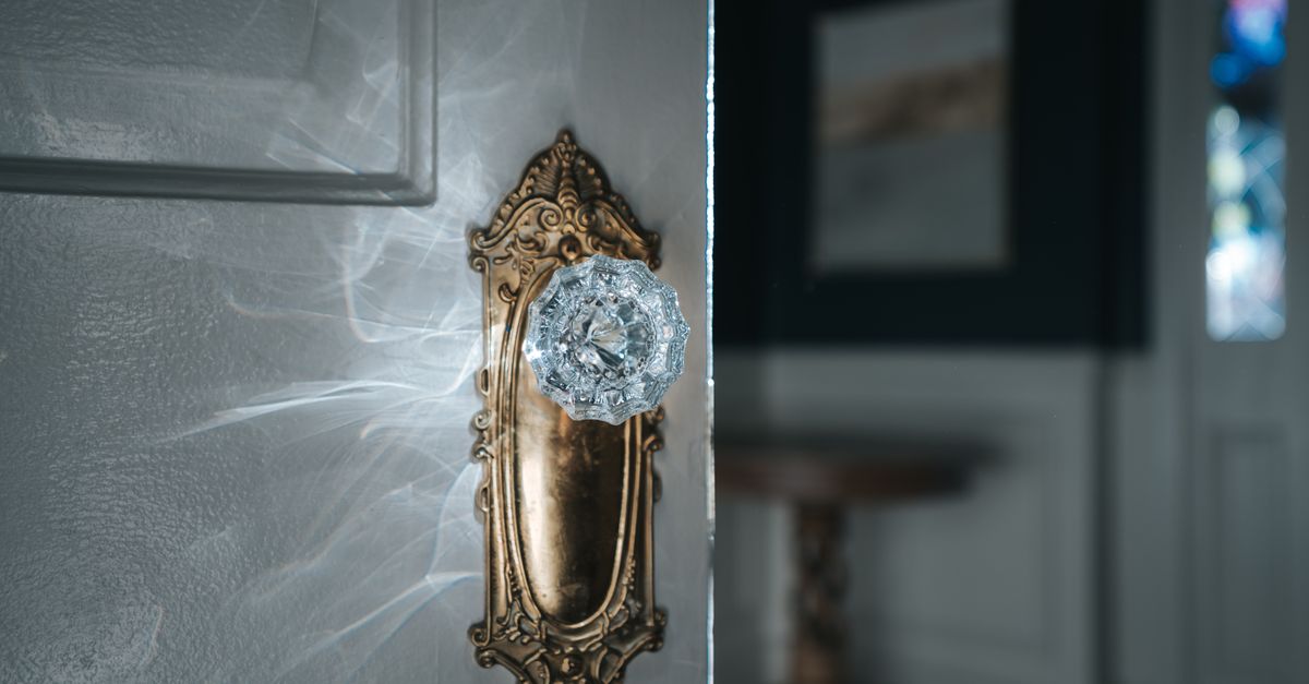 Signs You Actually Need a Door Knob Lock Replacement (Not Just a Rekey) — Brampton Locksmith Expert
